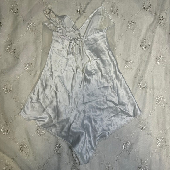 Vintage Y2K Victoria’s Secret White Satin Mesh Inset Bodysuit – Size M - Picture 8 of 9